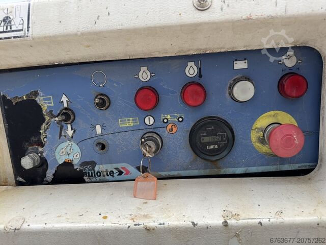 Haulotte Compact 12DX Arbeitsbühne / Hubarbeitsbühne, 12m Arbeitshöhe, 4x4, Deutz Diesel, Baujahr 20 HAULOTTE Compact 12DX Hoogwerker / Arbeitsbuhne 12mtr werkhoogte 4x4 Deutz Diesel 2012