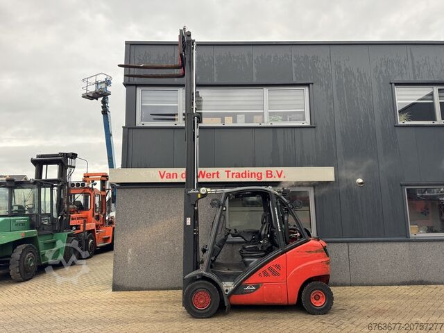 Linde H35T-02 Triplo 465 Freelift / Seitenschub / Wiegesystem LPG 2017 LINDE H35T-02 Triplo 465 Freelift / Sideshift / weegsysteem LPG 2017