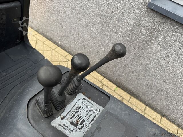 Linde H16T-03 Triplex 540 Freelift / Seitenschub LPG 2006 LINDE H16T-03 Triplex 540 Freelift / Sideshift LPG 2006