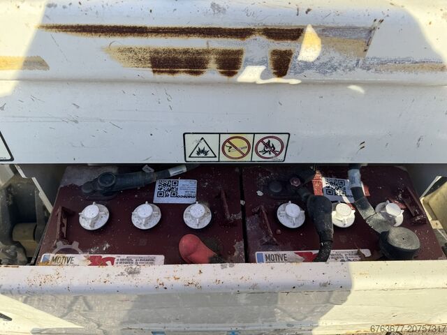 JLG 2032ES Scherenarbeitsbühne / Scherenbühne, 8 Meter Arbeitshöhe, Baujahr 2016, elektrisch JLG 2032ES Schaarhoogwerker / Scissor lift 8Meter Werkhoogte 2016 Elektrisch