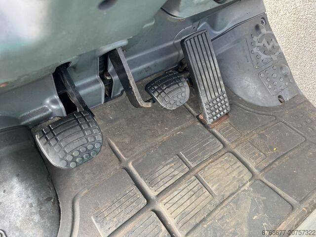 Komatsu FG15HT-20R Duplo 325 mit Seitenschieber / Gabelversteller LPG 2006 KOMATSU FG15HT-20R Duplo 325 Sideshift / Vorkversteller LPG 2006