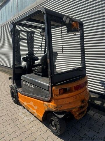Electric 4-wheel forklift Still R60-30