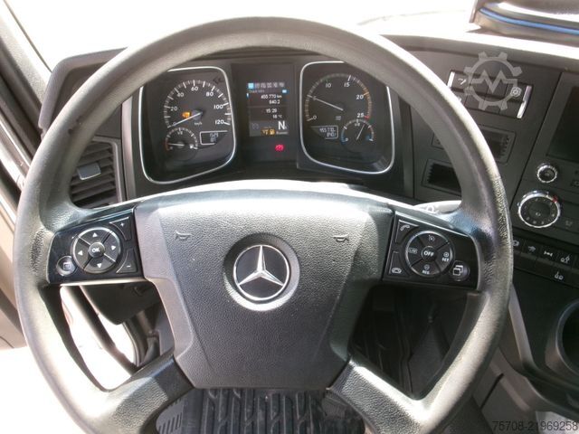 LKW mit Getränkeaufbau MERCEDES-BENZ 2545 Actros*kpl Zug*2x LBW*2x 7,7m*Lift/Lenk*Ret