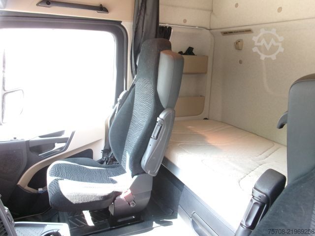 LKW mit Getränkeaufbau MERCEDES-BENZ 2545 Actros*kpl Zug*2x LBW*2x 7,7m*Lift/Lenk*Ret