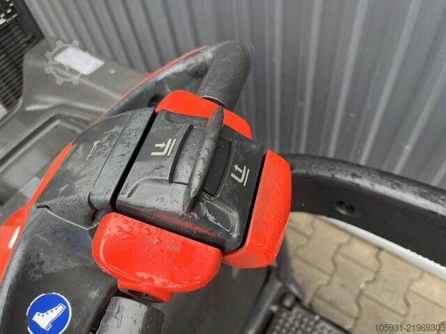 Stand-on stacker Linde L14AP