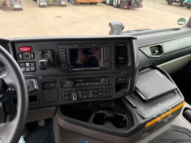 Standard tractor unit SCANIA 450 XT 4x4 Euro 6 SZM Kipphydraulik Blatt / Luft
