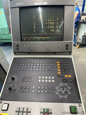 Vertikales Bearbeitungszentrum EUMACH MC 1050 P incl. NIKKEN 4te - Achse