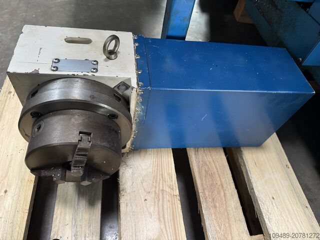 Vertikales Bearbeitungszentrum EUMACH MC 1050 P incl. NIKKEN 4te - Achse