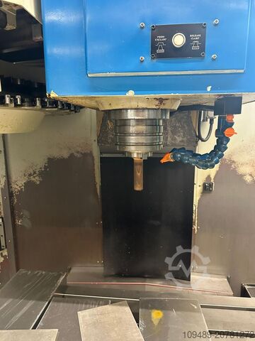 Vertikales Bearbeitungszentrum EUMACH MC 1050 P incl. NIKKEN 4te - Achse