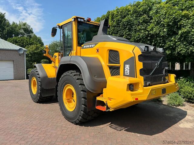 Radlader Volvo L120 H2 UNUSED Michelin 750/65
