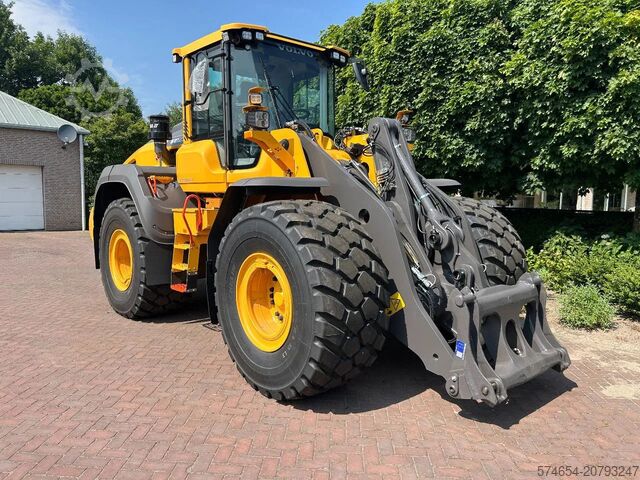 Radlader Volvo L120 H2 UNUSED Michelin 750/65