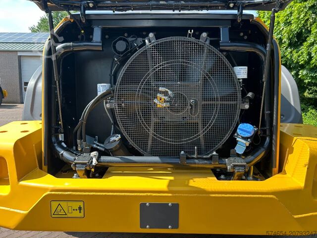 Radlader Volvo L120 H2 UNUSED Michelin 750/65