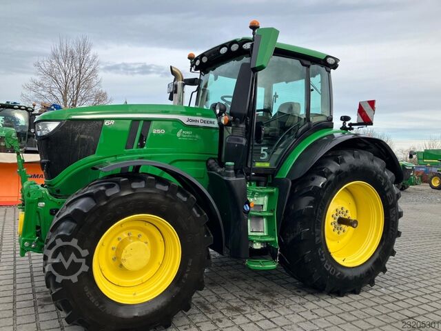 John Deere 6R250 mit FKH/ FZW/ CommandPro/... John Deere 6R250 mit FKH/ FZW/ CommandPro/...