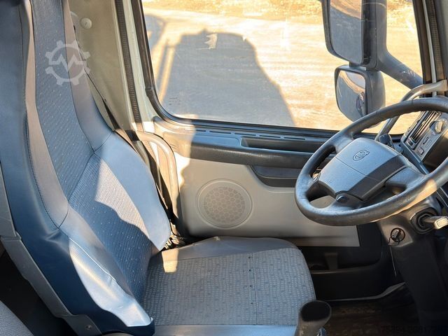 Kipper LKW VOLVO FM 380 Kipper 5,10 m * ATLAS TEREX 135.2ME-A2