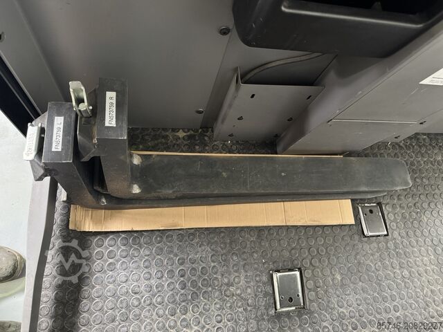 EKS 210 - Drahtführung !! PSA!! DOPPELTE Lenkung!! Triplex FFL JUNGHEINRICH EKS 210 - Wire Guidance !! PSA !! DOUBLE steering !! Triplex FFL