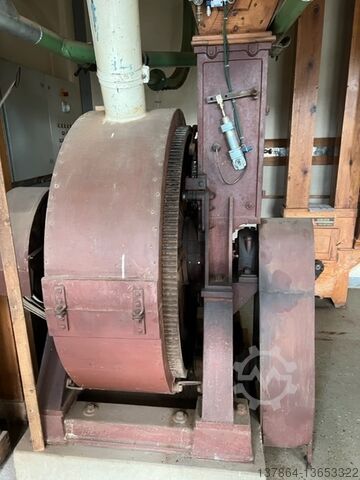Peeling machine  