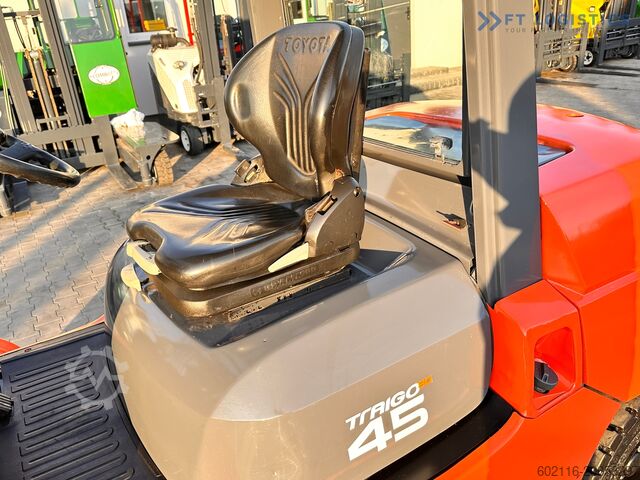 Gabelstapler Toyota 42-4FD40 / DIESEL / 4500KG / DUPLEX / FO