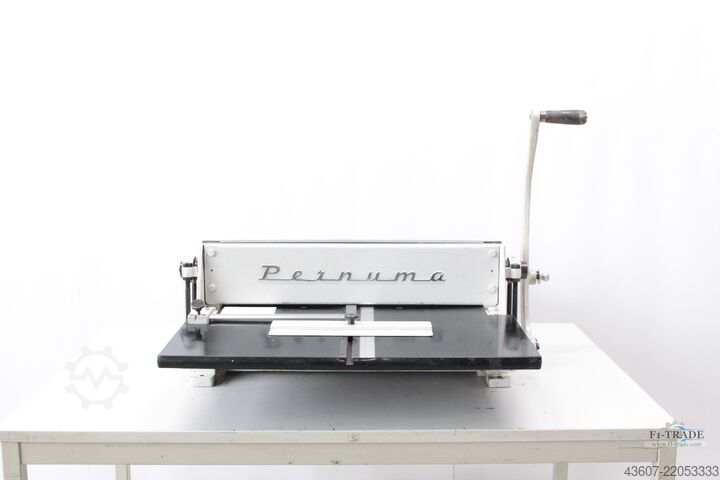 Nut - Perforiermaschine / Creasing - Perforation machine Pernuma 1470H