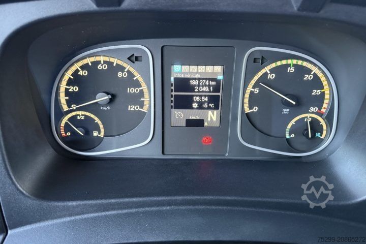 Kühlkoffer-LKW Mercedes-Benz Atego 1021 4x2 Kühlkoffer+HB / Swiss-Vehicle