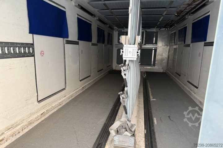 Kühlkoffer-LKW Mercedes-Benz Atego 1021 4x2 Kühlkoffer+HB / Swiss-Vehicle