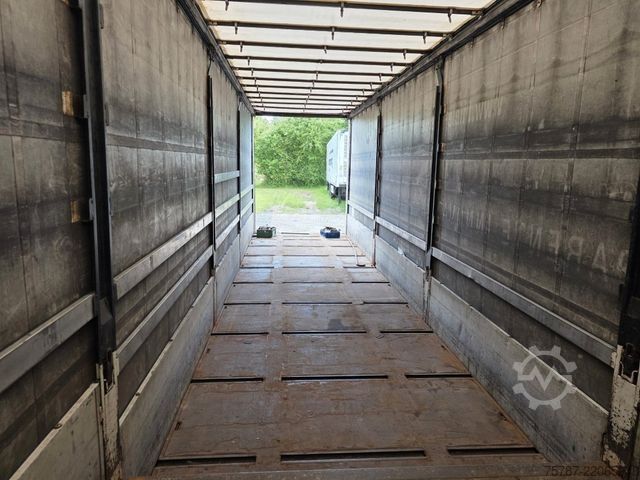 Open semitrailer with tarp SCHWARZMÜLLER Jumbo mit Bordwänden und Schwanenhals