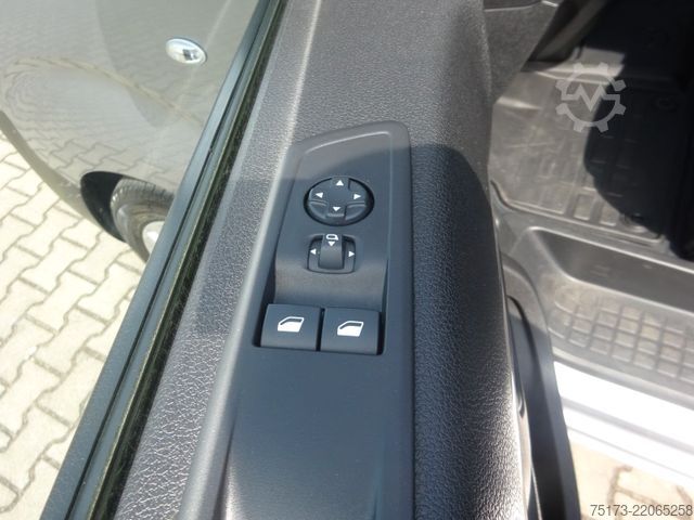Panel van OPEL Vivaro Kasten 177PS Autm. XL Navi Winter