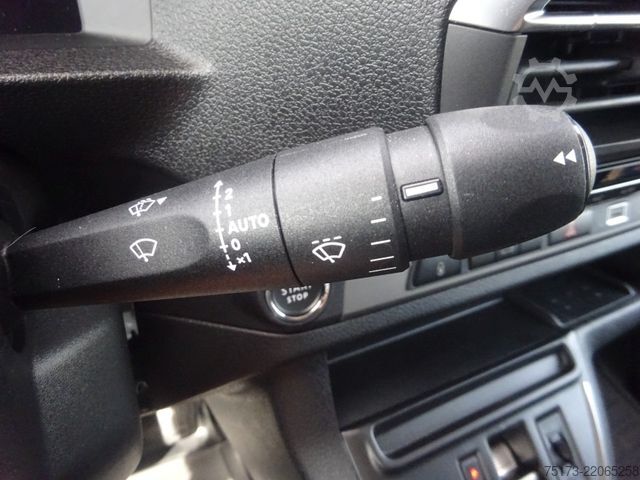 Panel van OPEL Vivaro Kasten 177PS Autm. XL Navi Winter
