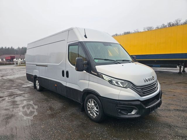 Transporter mit Koffer IVECO Daily 35S21 (35-210) Kastenwagen