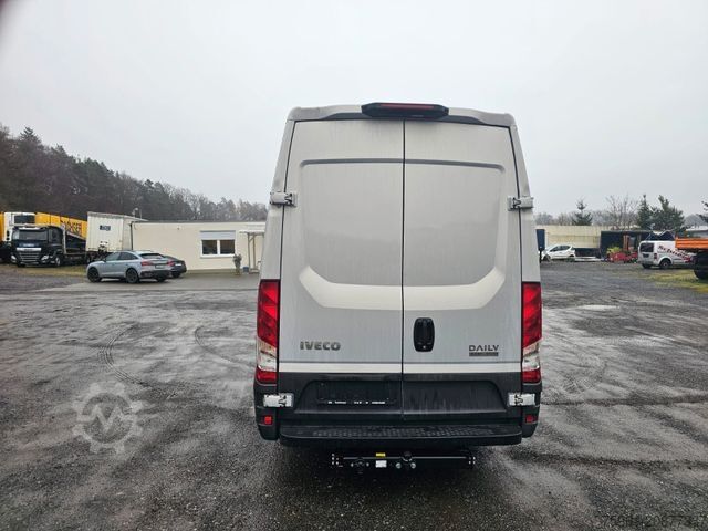 Transporter mit Koffer IVECO Daily 35S21 (35-210) Kastenwagen