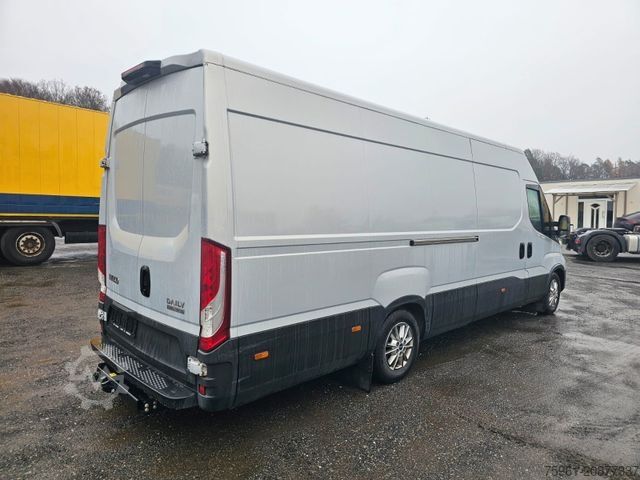 Transporter mit Koffer IVECO Daily 35S21 (35-210) Kastenwagen