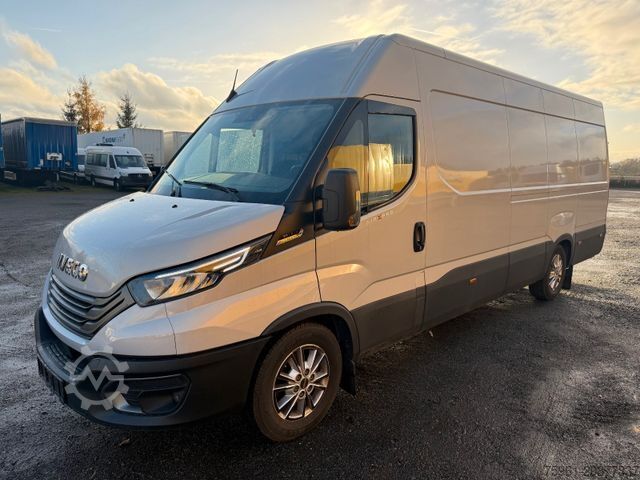 Transporter mit Koffer IVECO Daily 35S21 (35-210) Kastenwagen