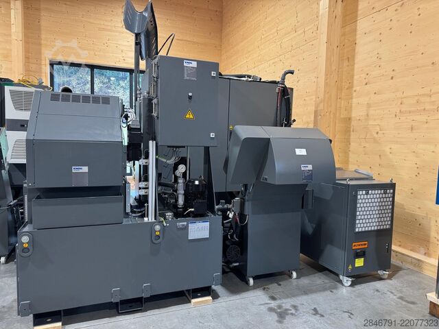 Vertical machining center (vertical CNC machining center) Chiron DZ 12 KW high speed plus