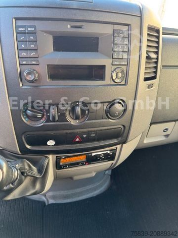 Transporter mit Koffer MERCEDES-BENZ Sprinter II 513, Koffer, LBW, 3 Sitze, 80