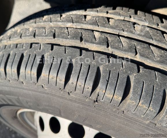 Transporter mit Koffer MERCEDES-BENZ Sprinter II 513, Koffer, LBW, 3 Sitze, 80