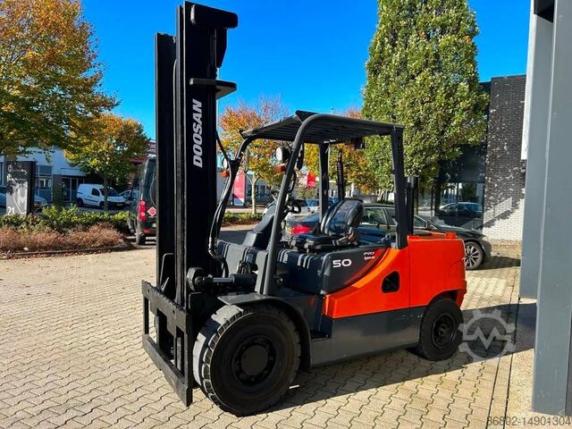 Forklift Doosan D50C-5