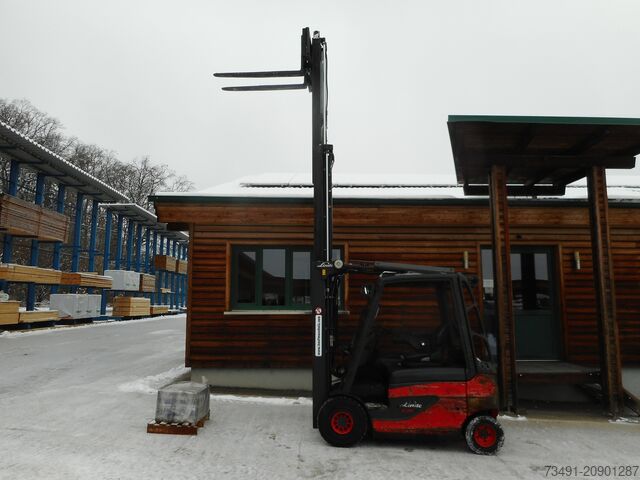 Gabelstapler Linde E25-01 Triplex ( Batt. 2022 )