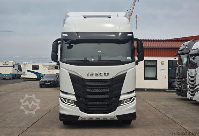 Standard tractor unit IVECO 530 S -WAY* RETARDER * STANDKLIMA * ACC