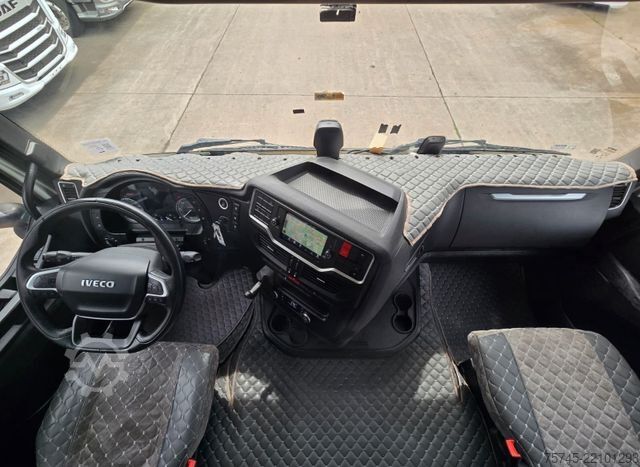 Standard tractor unit IVECO 530 S -WAY* RETARDER * STANDKLIMA * ACC