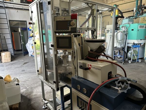Injection molding machine  