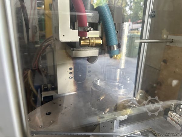 Injection molding machine  