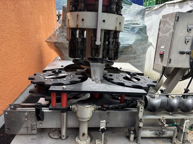 Beverage production machine  10 Kopf