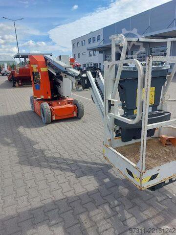 Articulated boom lift JLG E300AJP