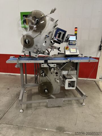 Labeling with printer top and bottom Zodiac Labeling with printer top and bottom Zodiac