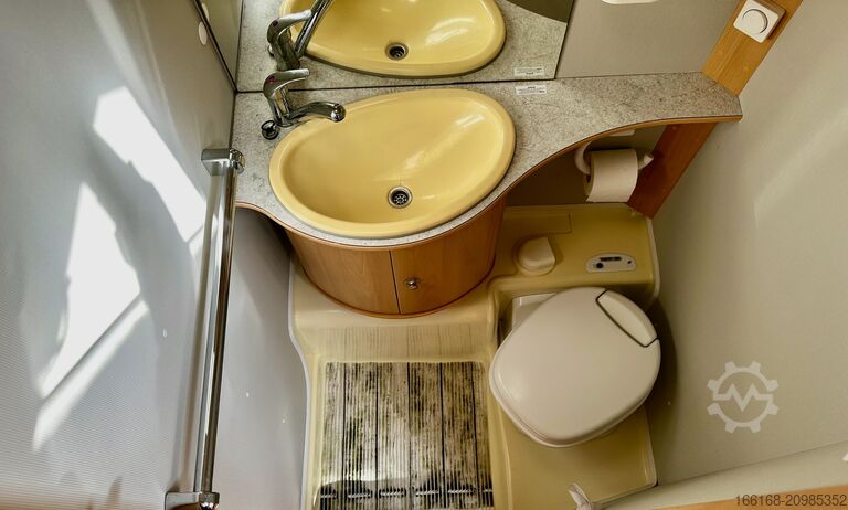 Caravan Dethleffs Camper 470 V