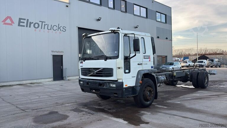 Chassis cab Volvo FL 220 (STEEL SUSP. / 10 BOLTS / 18 TONS / LONG...