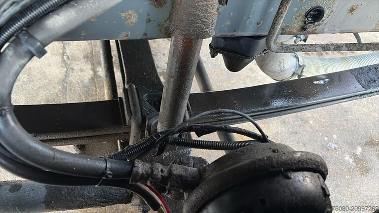 Chassis cab Volvo FL 220 (STEEL SUSP. / 10 BOLTS / 18 TONS / LONG...