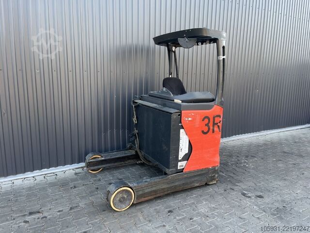 Schubmaststapler Linde R14-01