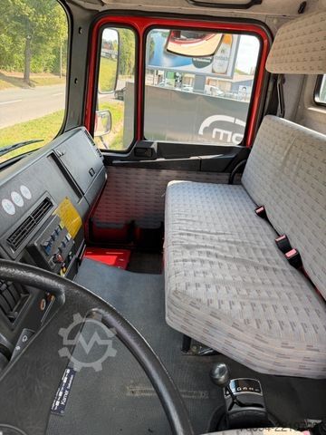 LKW mit Kofferaufbau MAN 17.232 4x4 KRAN SEILWINDE Kran und LKW