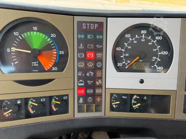 Spezial-LKW MAN 17.232 4x4 KRAN SEILWINDE Kran und LKW