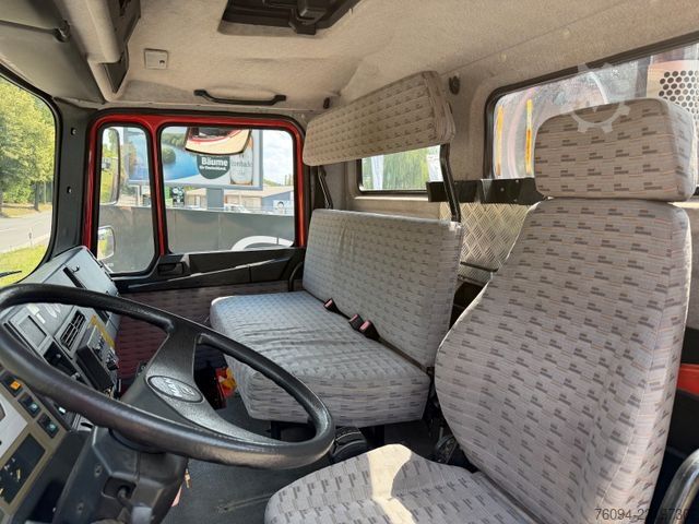 Spezial-LKW MAN 17.232 4x4 KRAN SEILWINDE Kran und LKW